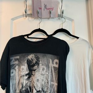 Justin Bieber shirts 2 Yummy CD and autograph.